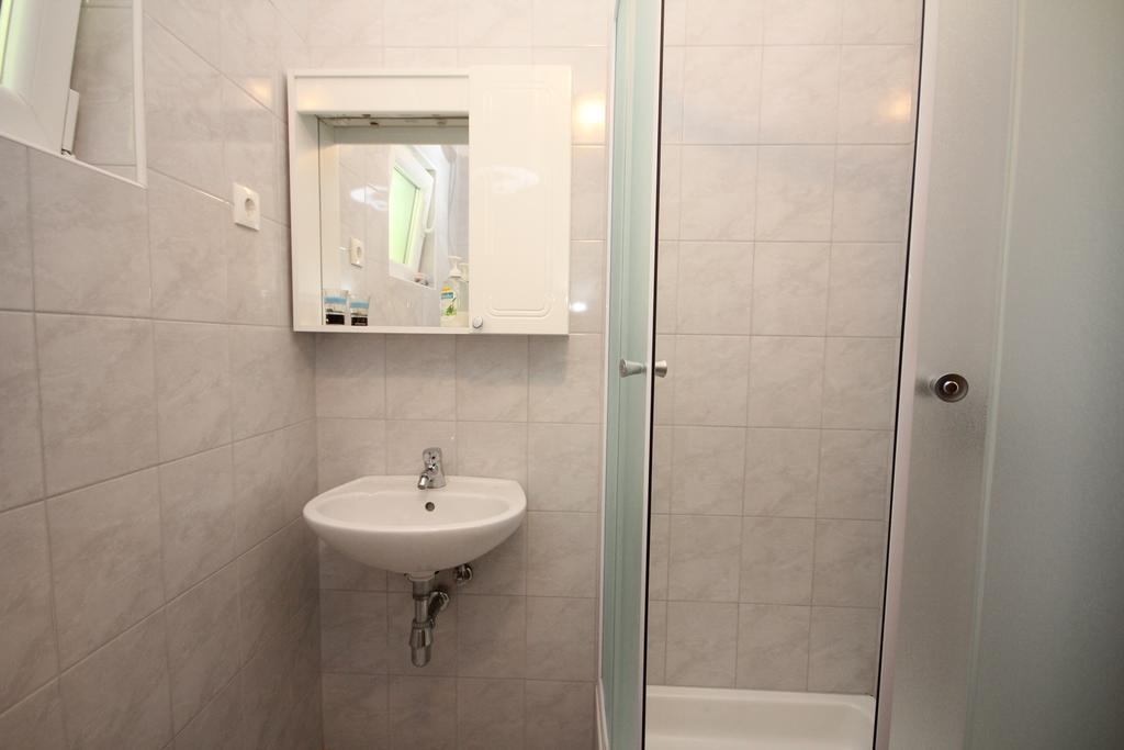 Apartments Adriatika Макарська Номер фото