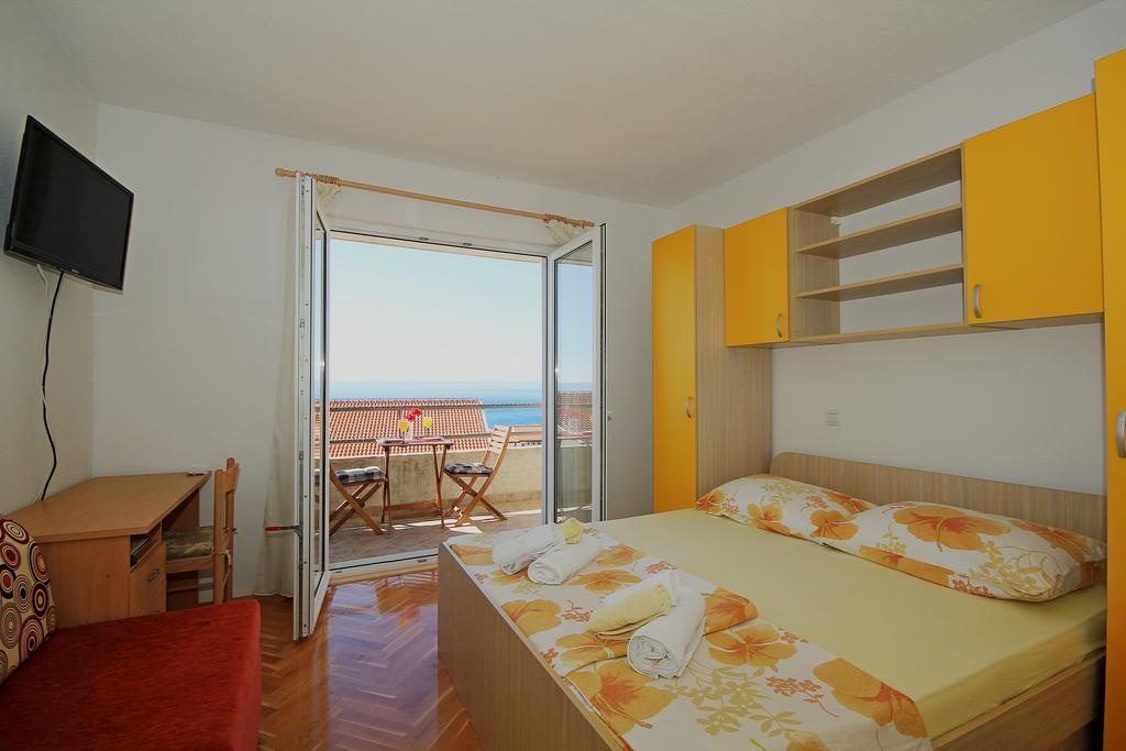 Apartments Adriatika Макарська Екстер'єр фото
