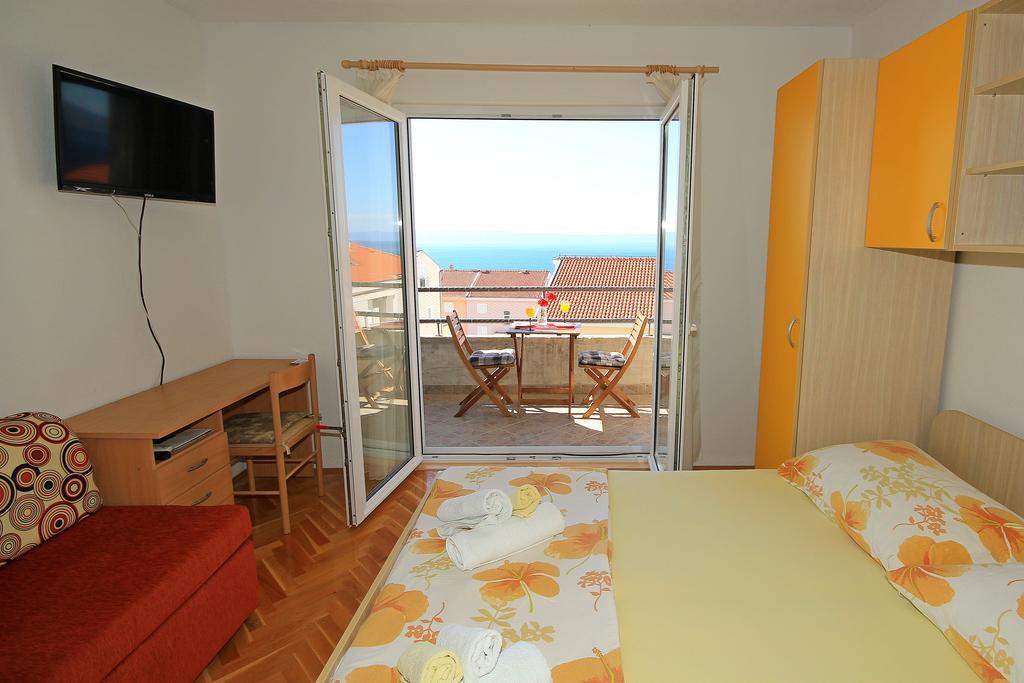 Apartments Adriatika Макарська Екстер'єр фото