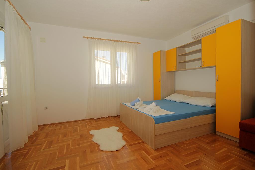 Apartments Adriatika Макарська Екстер'єр фото