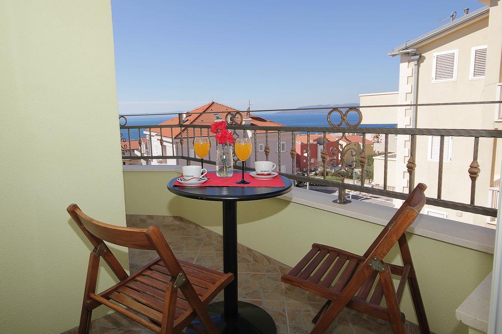 Apartments Adriatika Макарська Екстер'єр фото